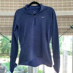 Never worn!! Nike thermal long sleeve